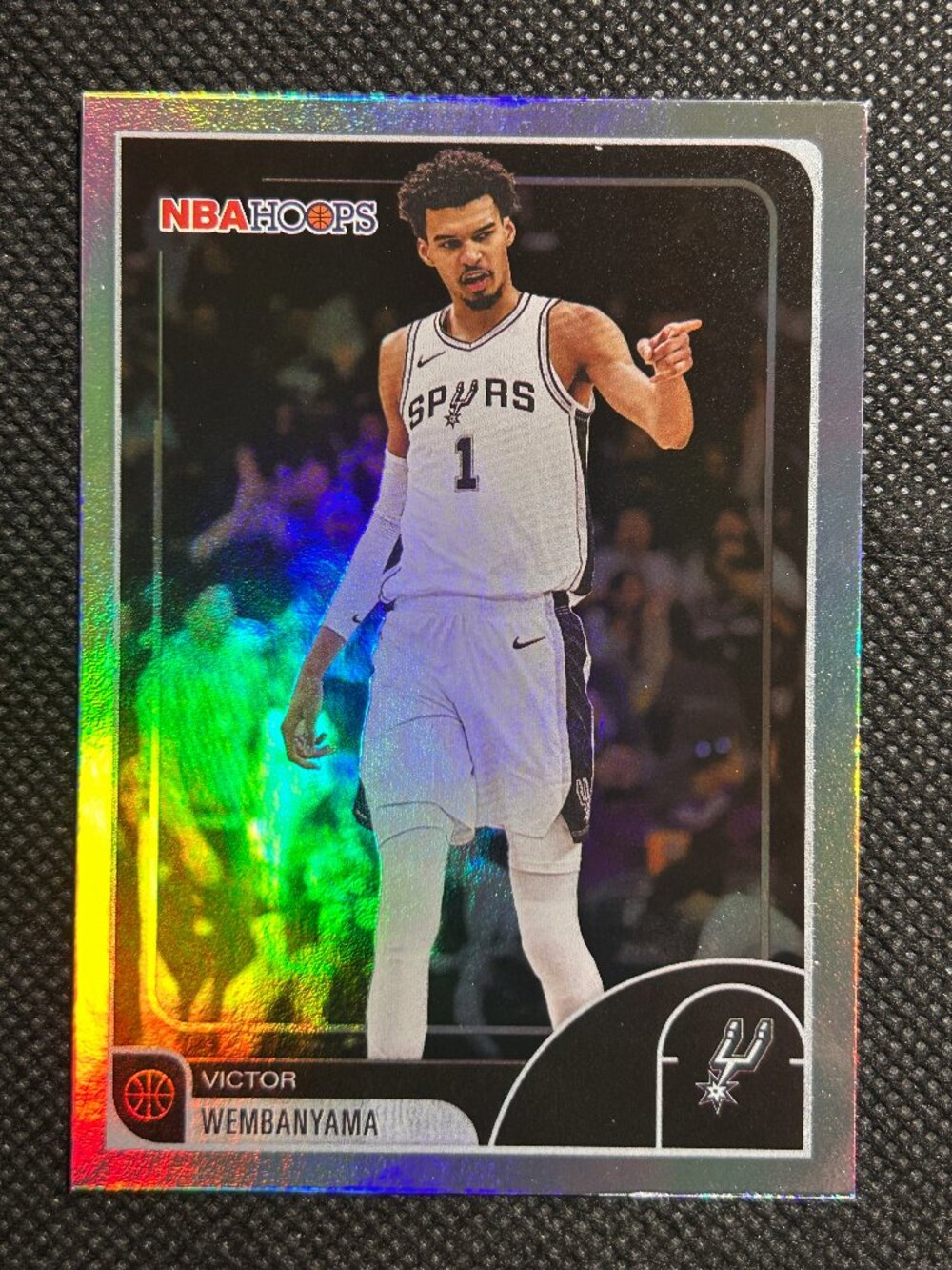 2025-26 Topps NBA Hoops Victor Wembanyama #30 Holo Foil SPURS
